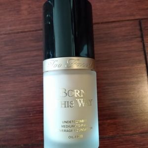 Too Faced Born this Way foundation